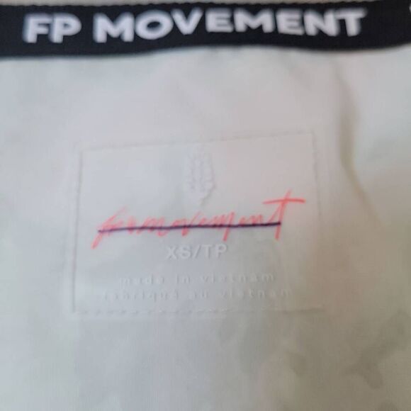 Free People Free Movement Bunny Slope Puffer Ski Jacket Size XS - Picture 3 of 7